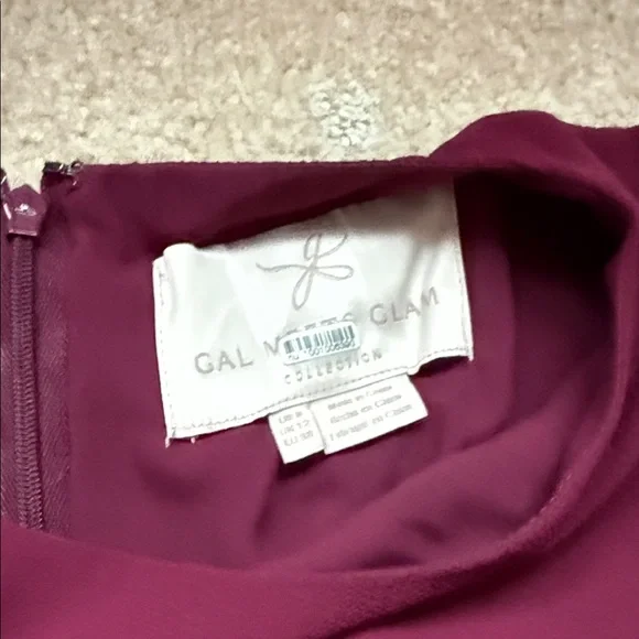Gal Meets Glam Burgundy Midi Dress - Picture 4 of 10